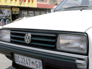VW Jetta Mk2 Replacement Broad Grille-0